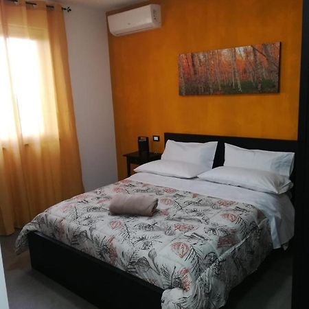 B&B Borgo Lando Барселона-Поцо ди Гото Екстериор снимка