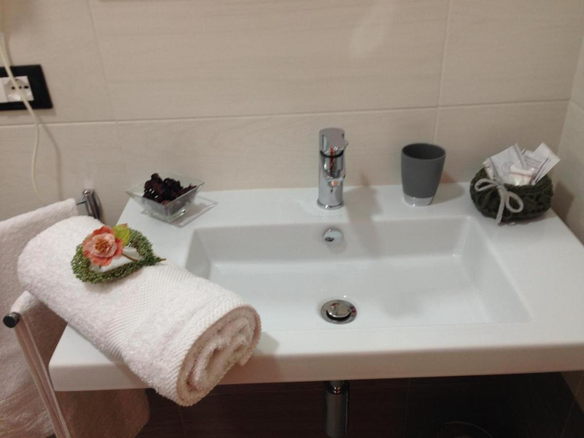 B&B Borgo Lando Барселона-Поцо ди Гото Екстериор снимка